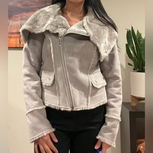 Stylish & chic! plush silver gray Suede moto jacket, Fitted faux fur luxe jacket